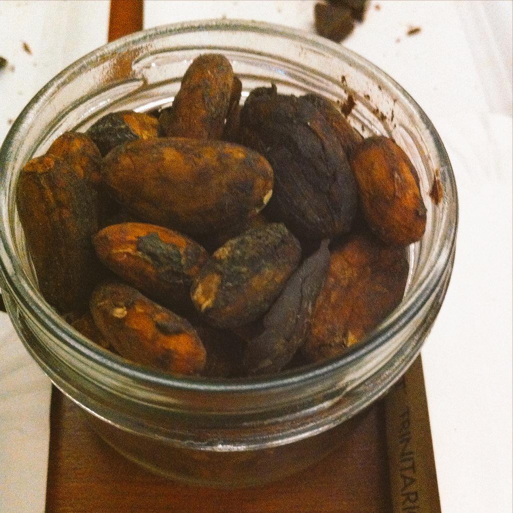 QuantumRebirth's tweet image. #chocolate #chocolatecourse #chocolatebeans #trinitario #rawchocolatebeans #SzantoTibor @Riellity @Divatmalom