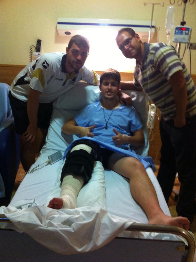 Club Handbol Florida (@florida_handbol) on Twitter photo Hoy nuestro jugador <a href="/CarlesLluna10/">Carles Lluna Galán</a> fue operado de su lesión de rodilla,desde el club desearle una pronta recuperación Hoy nuestro jugador <a href="/CarlesLluna10/">Carles Lluna Galán</a> fue operado de su lesión de rodilla,desde el club desearle una pronta recuperación