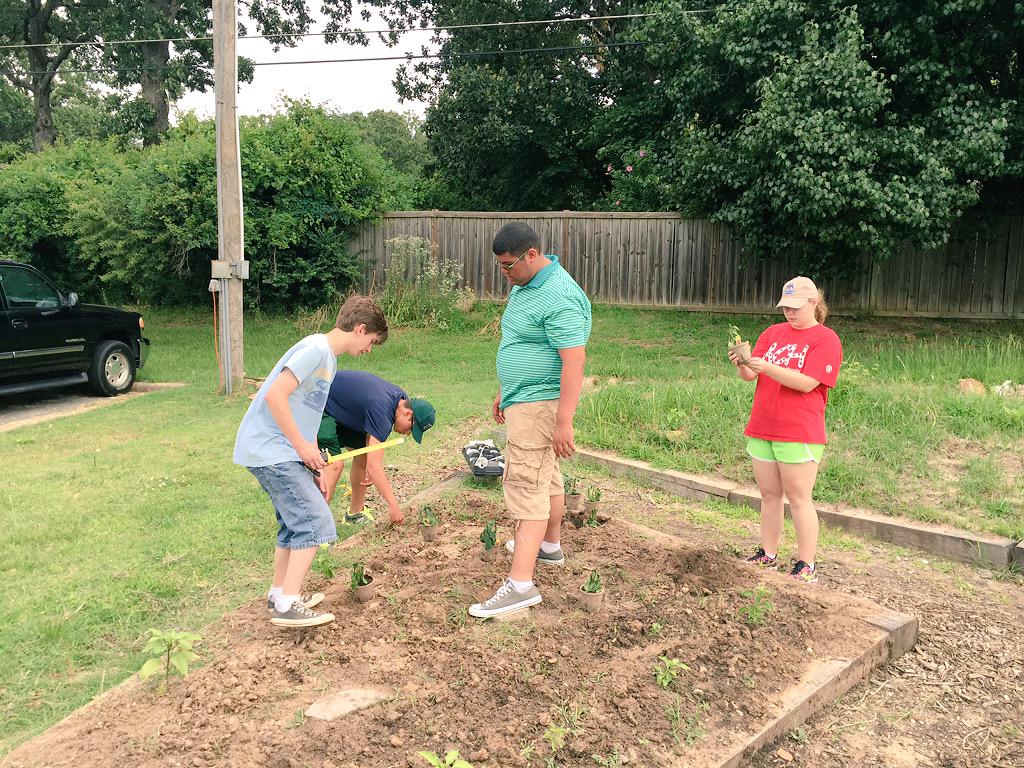 Farm Team PLUS worked so hard this week! ALL PLANTED!  <a href="/thepeopletree/">Shoshana Wong</a> <a href="/NLRSD/">North Little Rock School District</a> <a href="/EASTinitiative/">EAST®</a> <a href="/popdlt0217/">Lee Tackett</a> <a href="/EAST_NLRHS/">NLR EAST Initiative</a>
