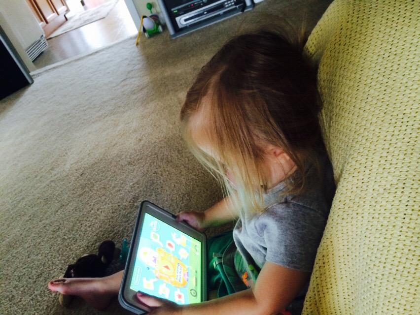 MrsEverhart1's tweet photo. Relaxing after #ycsWeLearn & my daughter logs in to her iPad, cuddles with Momma & starts playing #TechInHerBlood โค๏ธ http://t.co/ACOhj0JA40