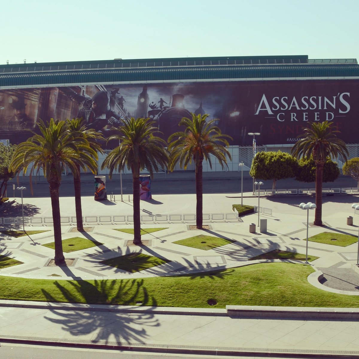 assassinscreed's tweet image. We're here. Get ready to take London. Tomorrow. #UbiE3 #AssassinsCreed