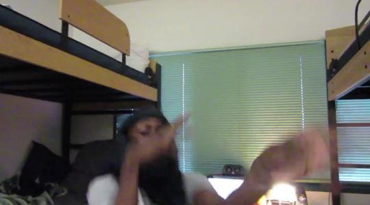 Ladyfea21's tweet photo. When bae keep playing games & you ready to bust a cap in his assπππππ #BooBoo #GetReadyFam http://t.co/M5pd7lZue1