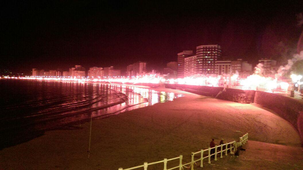 ULTRASGIJON's tweet photo. Equipo de primera, ciudad de primera y afición de primera. 
En Gijón sólo Sporting http://t.co/4TIsJ0my0M