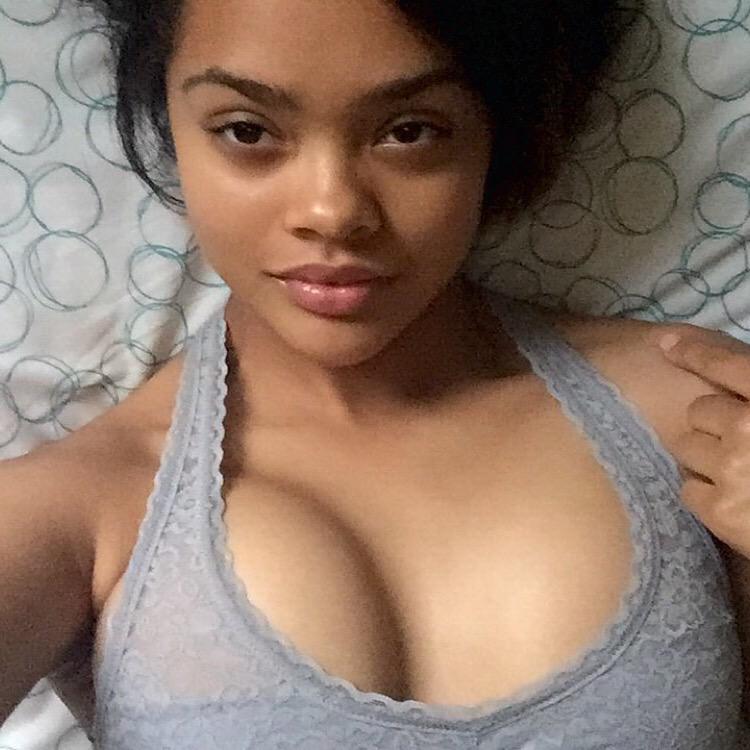 CHVSmfkWIAAIgnV.jpg:large