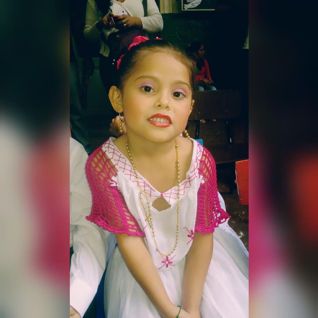 Rodrigo_Es_DJ's tweet photo. Hermosa mi vida http://t.co/Dd8iY4KCpB