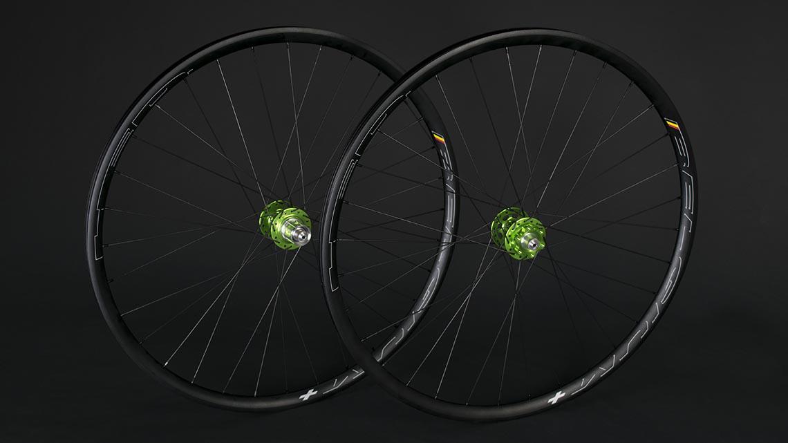 Fairwheel's tweet photo. HED Belgium+ and Chris King. The only question left is where's the gravel?  http://t.co/AAfQN6Tps1 :: http://t.co/X6r0nQQ29u