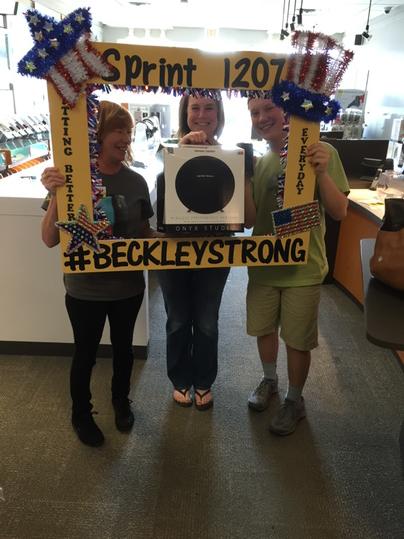 SprintBeckley's tweet photo. #Happy HK loving customer @TheBrandiBunch http://t.co/n9T9UiK87T