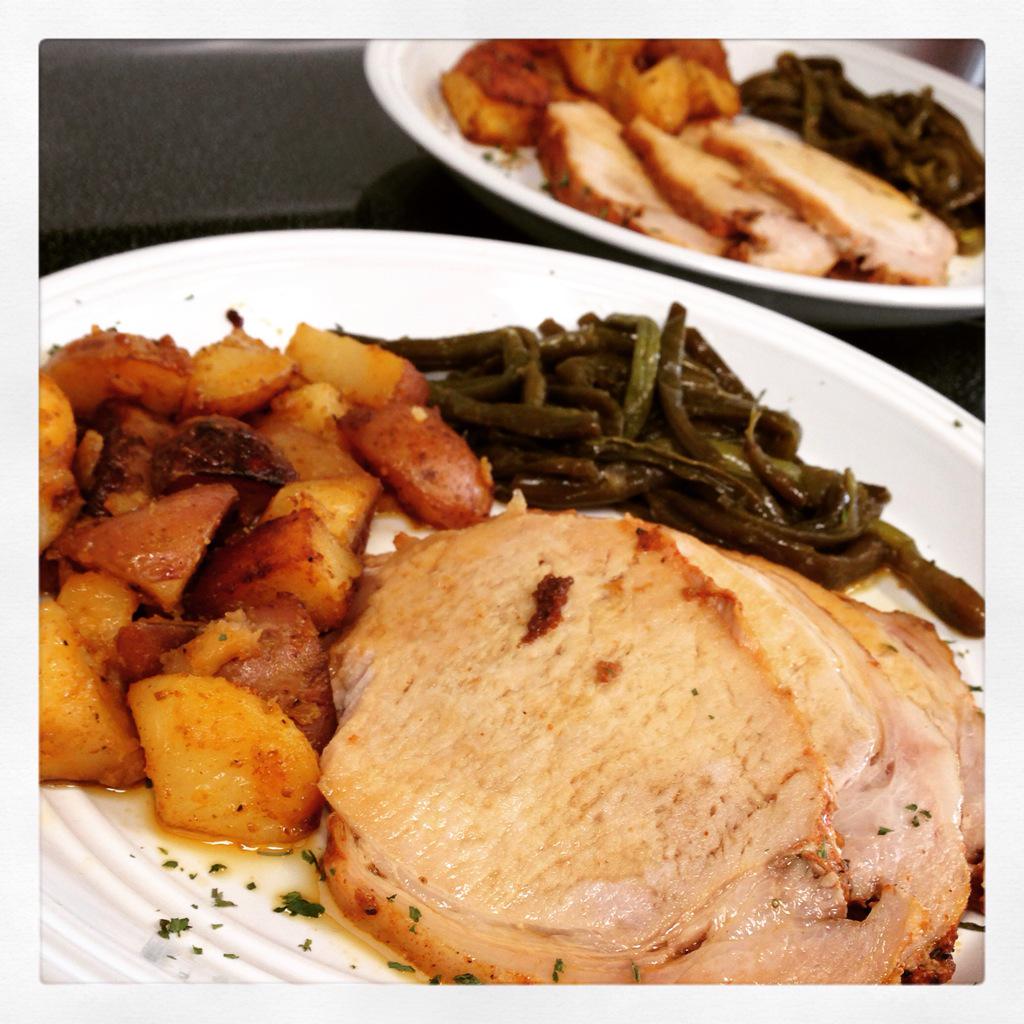OCupcoffeehouse's tweet photo. Pork Loin dinner tonight! http://t.co/3IPCtGLiqO