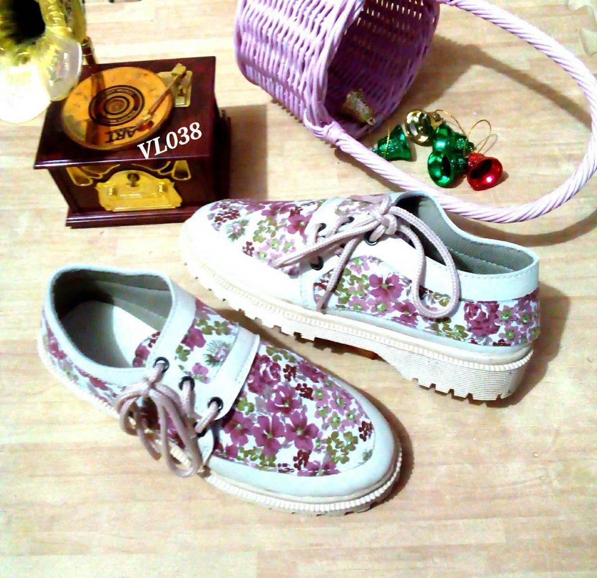 SepaTuit's tweet photo. sepatu docmart ecer 130rb. grosir 110rb/6pcs. Reseller dropshiper welcome.order 28061242 | 089668359006 iG: sepatuit http://t.co/7BW9PLDNJj
