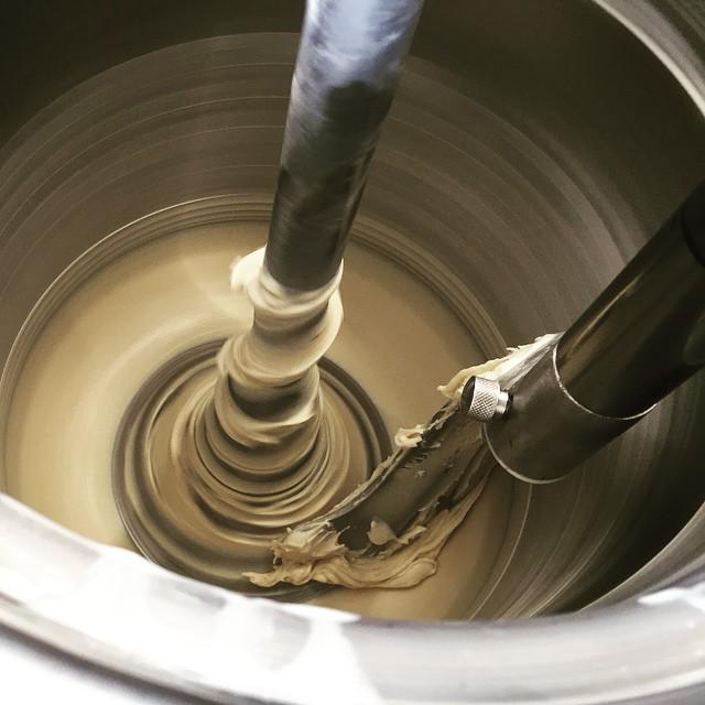 bucketandbay's tweet photo. Out of the batch freezer and ready for #pacificflea!!! #jcscoop #jerseycity #jcmakeityours #jcismycity but before th… http://t.co/rtVtSm0vCB
