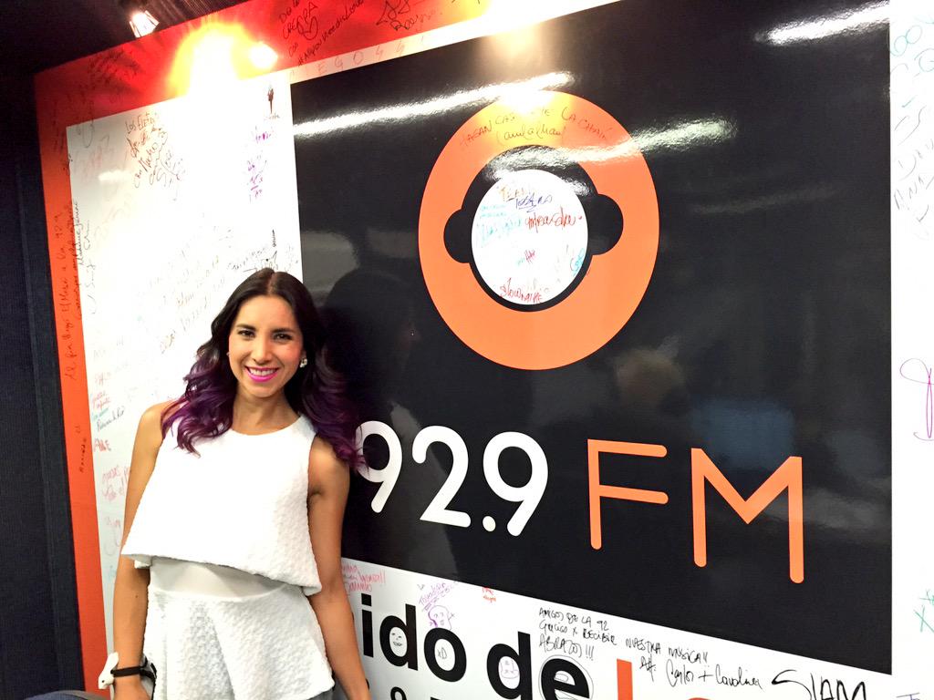 RivaPopMusic's tweet photo. Al aire por @929FMBogota presentando #El10deMiSelección Versión 2015! ❤️⚽️♦️ http://t.co/pGeEfpdvA1