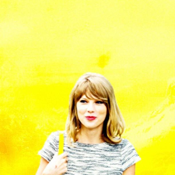 lucafex's tweet image. 🔫💕#swiftiepower #video #1989 #swiftie #quoteoftaylor #quotes #quote #love #likeforlike #f4f #lfl #fff #l4l #paint #…