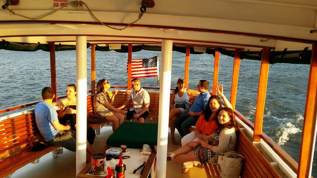 harbor_lines's tweet photo. As the sun sets over #Philly we enjoy wine. #visitphilly #whyilovephilly #SSHP #PhillyByBoat #SYOTR http://t.co/RshiKw4ywj