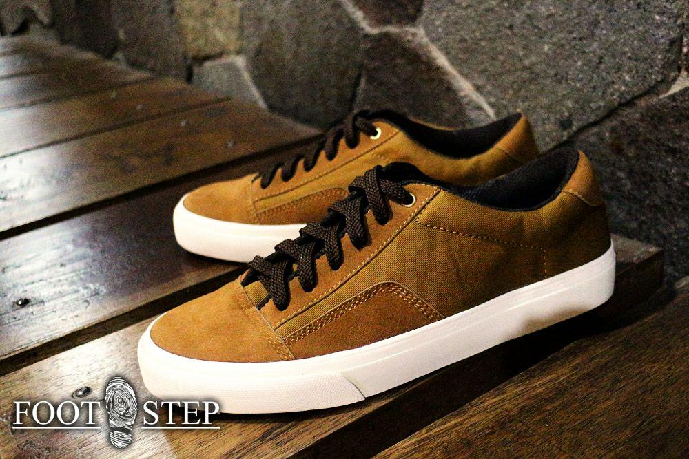 Footstep arena Tan Size 40~44. Idr 230,000. Order? Hbngi Cp di bio.. Thanks.