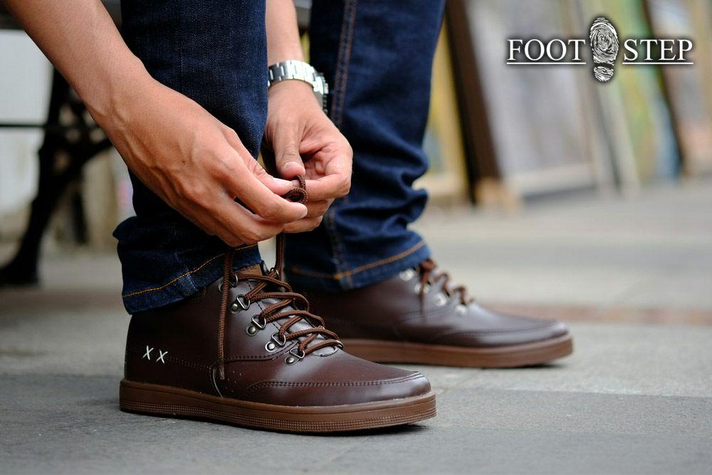 Footstep Decon Dark Brown Size 40~44. Idr 240,000. Order? Hbngi Cp di bio.. Thanks.
