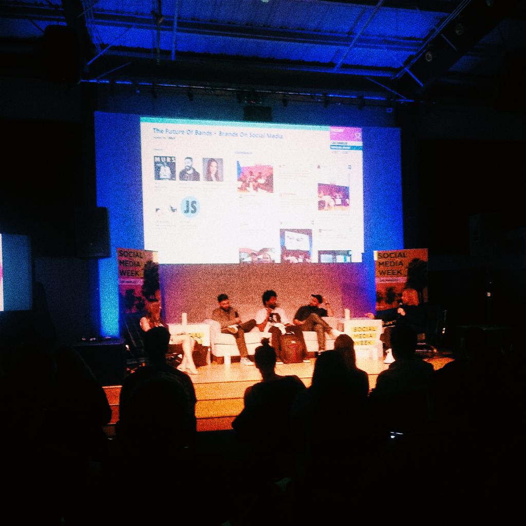 LiveExTV's tweet image. 'is (sponsored) livestream the future of music?' @LiveExTV sure thinks so...#SMWLA #SMWBands