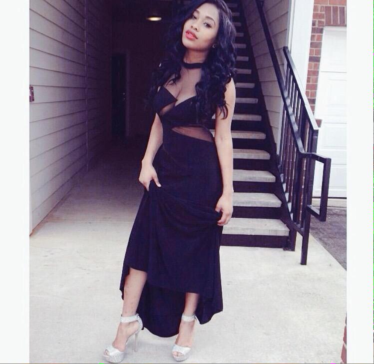 TMZPRFL's tweet image. Comment the @'s to vote!  @W0NKAWET | @cvntcraft | @AM0URAJEE | @TOXICVNTT {Best Dress} #pwprom2k15