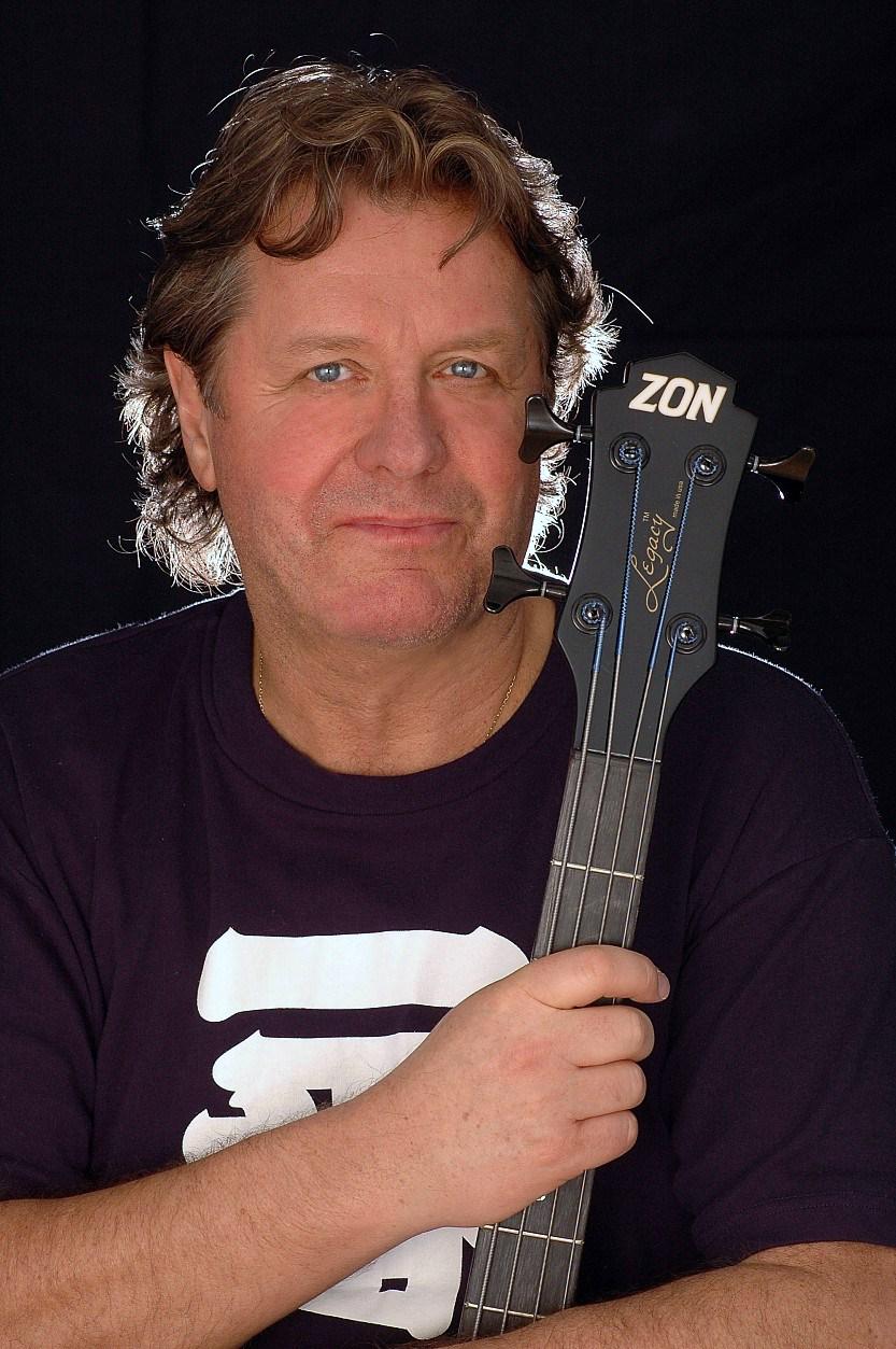 12 de junio de 1949, Happy Birthday
John Wetton. 
(King Crimson). 