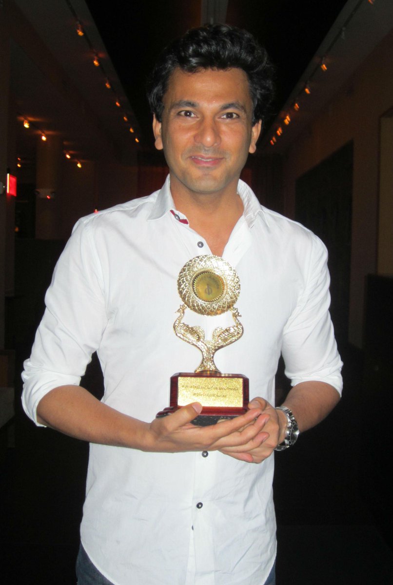 iOchoice's tweet photo. It was a pleasure to meet @TheVikasKhanna in NY and present him with '#theBestIndianChef on socialmedia' trophy ! http://t.co/5IoP0Nd3pi
