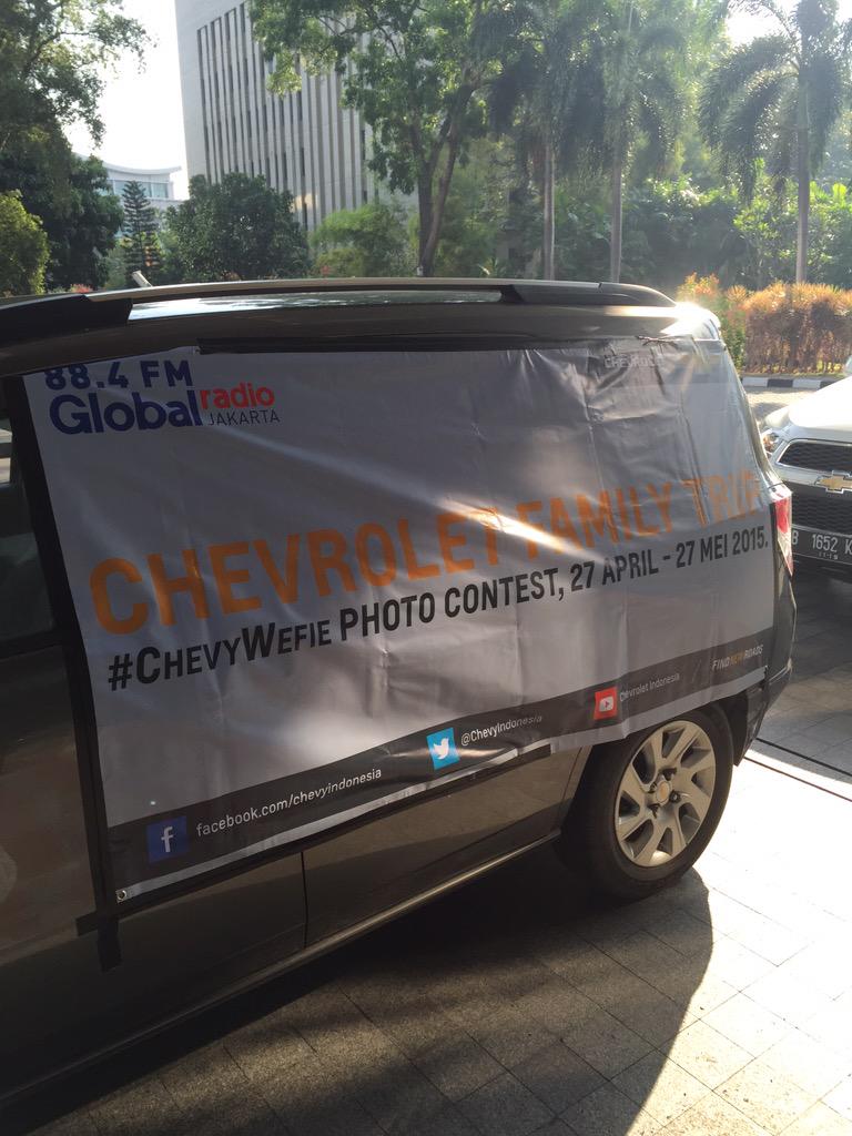 884GlobalRadio's tweet photo. Hari ini Global Radio akan jalan2 bersama pemenang #ChevyWefie @ChevyIndonesia woww seruu banget... http://t.co/0fNlRBtDTF