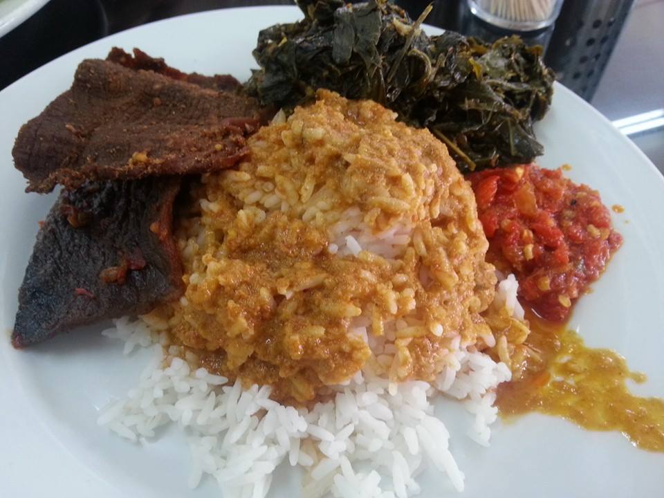 waktunya makan siang, happy lunch time birdies..