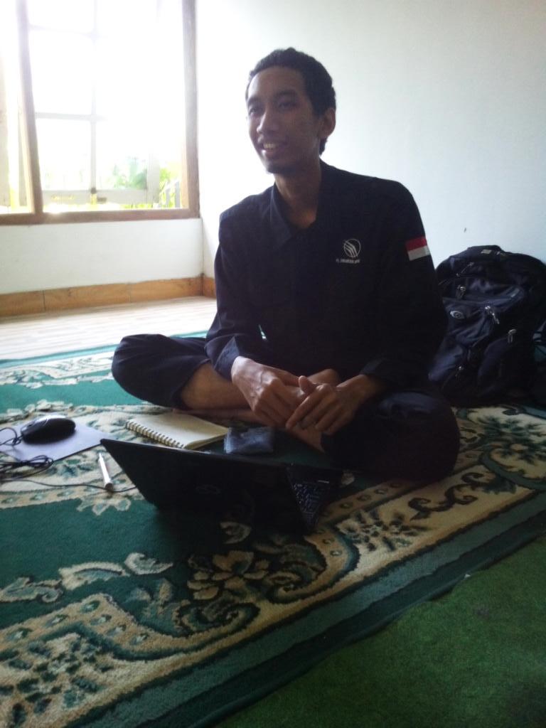 KMAArRoyyan's tweet photo. Yang akan menyampaikan lpj sekarang yaitu kak @BAYU_KL http://t.co/IA6z43FGF5