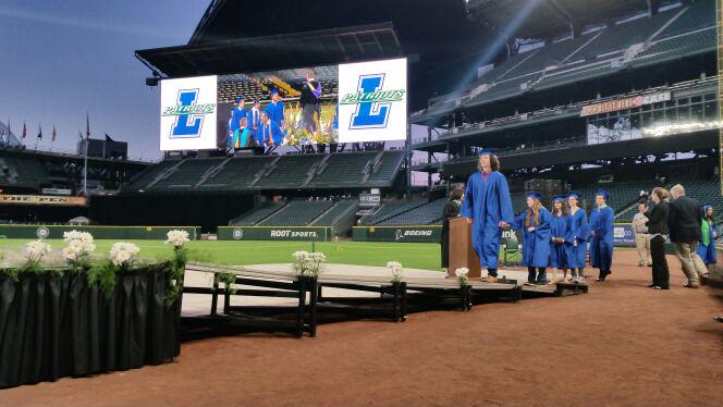 Bromada_NHS's tweet photo. Working a HS graduation. One gal was named Anikan! Really? http://t.co/J7NhaW6xru