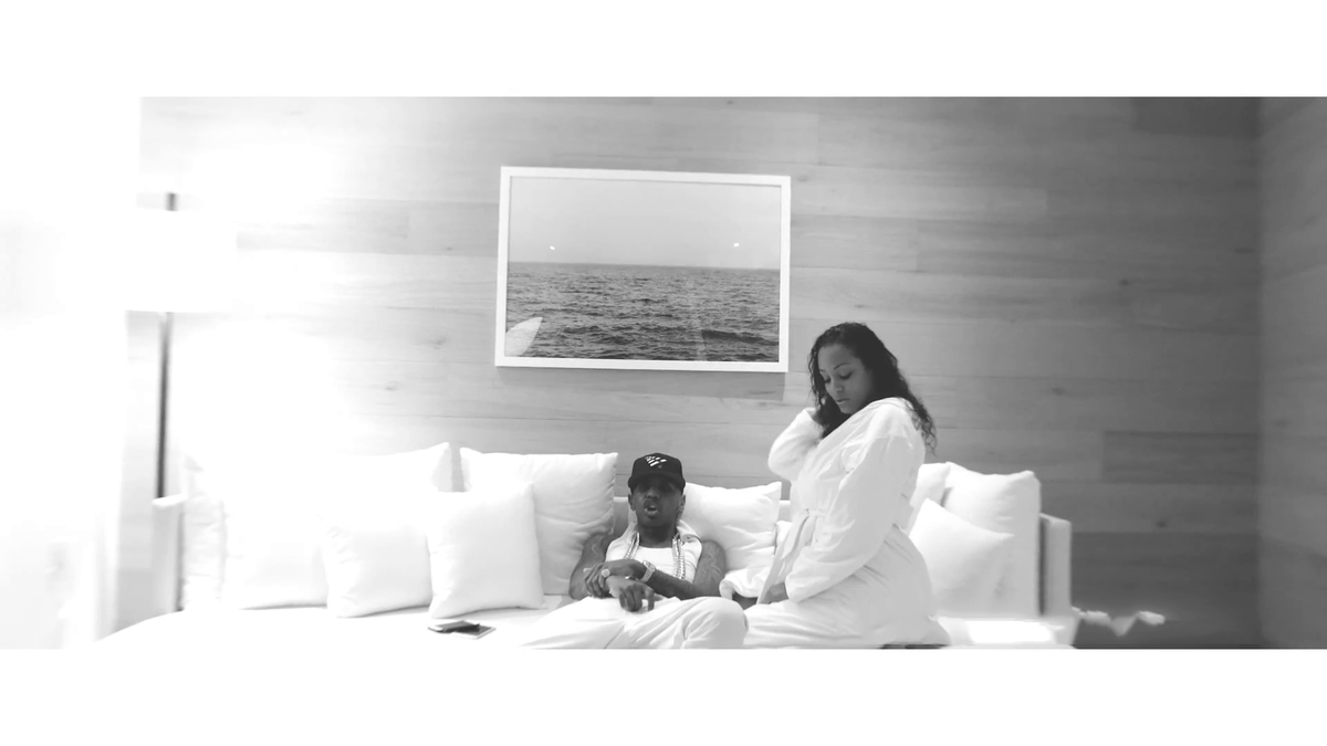 OnSMASH's tweet photo. It wasn't #FridayNightFreestyles, but Fabolous gave us his unreleased version of #Awwright http://t.co/6nROQaInYg http://t.co/XZLgdsFXgV