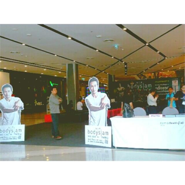 Benzmps's tweet photo. @bodyslamband @ToonArtiwara รออยู่เลยยยย 😀😆 http://t.co/DXN7Hxn7ko
