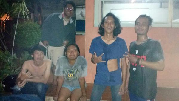 beberapa foto saat salah satu dari kami yaitu @BillalAchmad berulang tahun:D