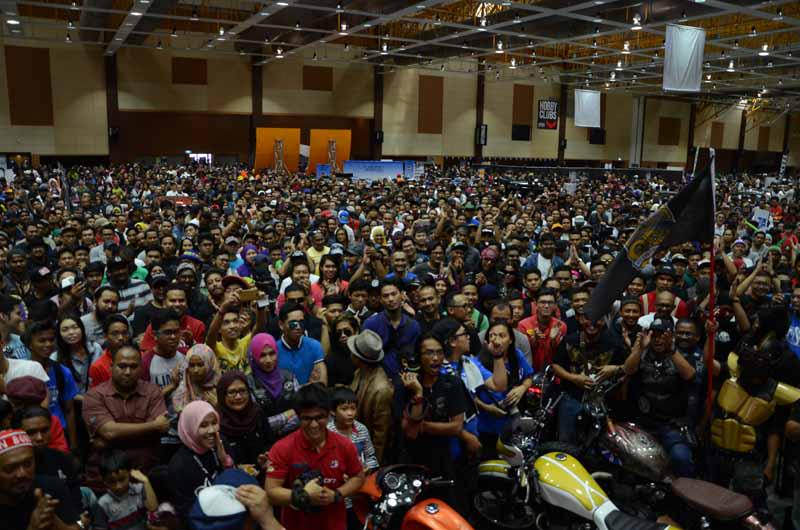 M00NEYES's tweet image. Mooneyes Express Blog by Shige Suganuma Art of Speed Malaysia 2015 trip #malaysia #aos2015 mooneyes.co.jp/express/2015/0…