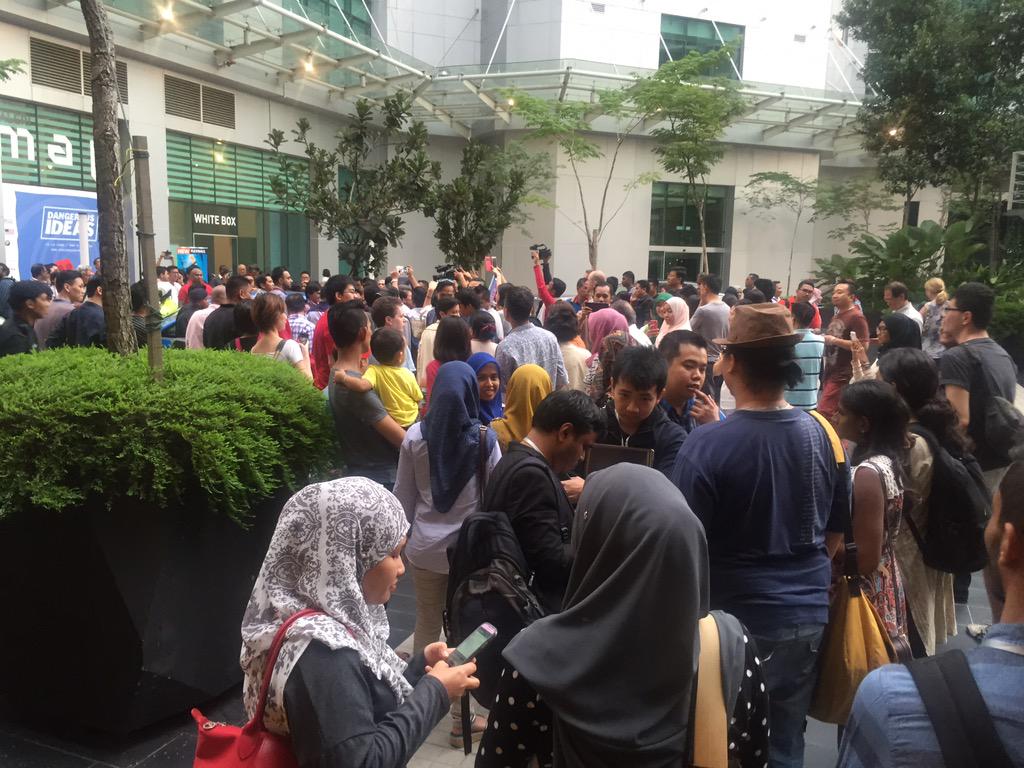 Embedded image permalink