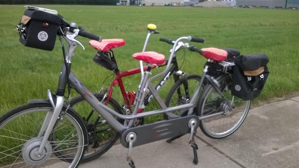 S_Streekstra's tweet image. Wat een aanloop in Lopik voor Eneco Omwonenendag. Windturbine bezichtigen en een goede kop koffie