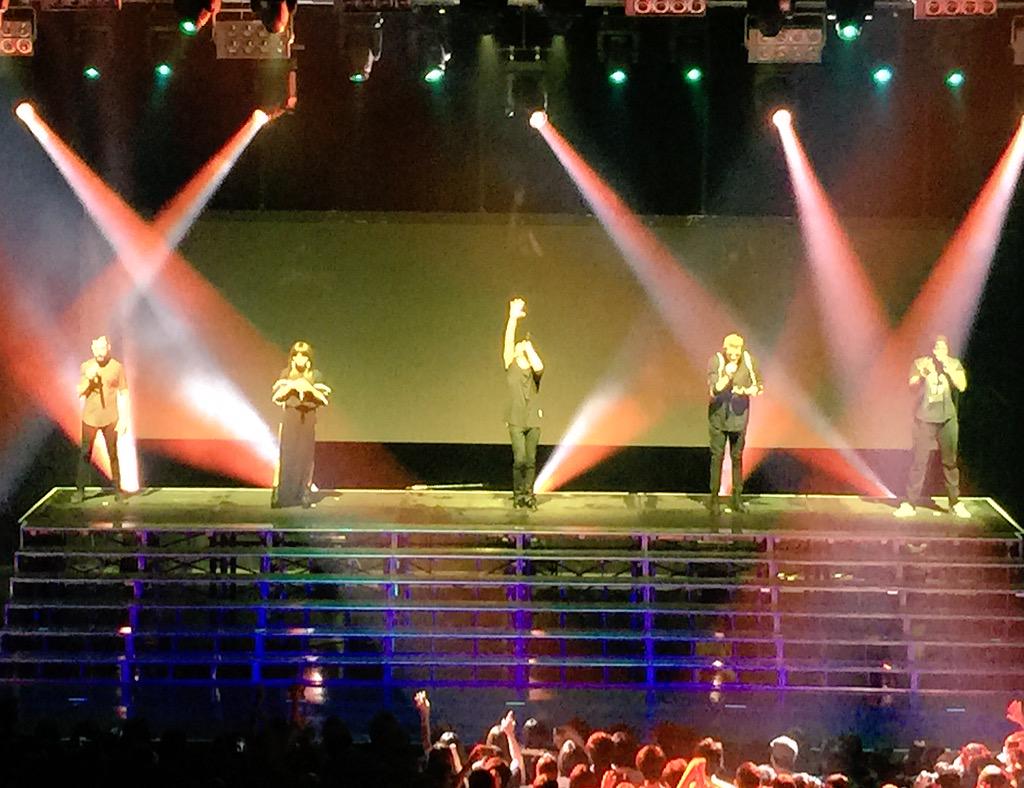 PTXofficial_JP's tweet photo. 【#ペンタトニックスJPTOUR 名古屋】

今日もたくさんの出来事が起きています！
このあとライブのある福岡、大阪の皆さんも、楽しみにしてて欲しいです！
迷ってる人は、行くで間違いなし、かと！

#PTXjp http://t.co/NaK3BWfLXC