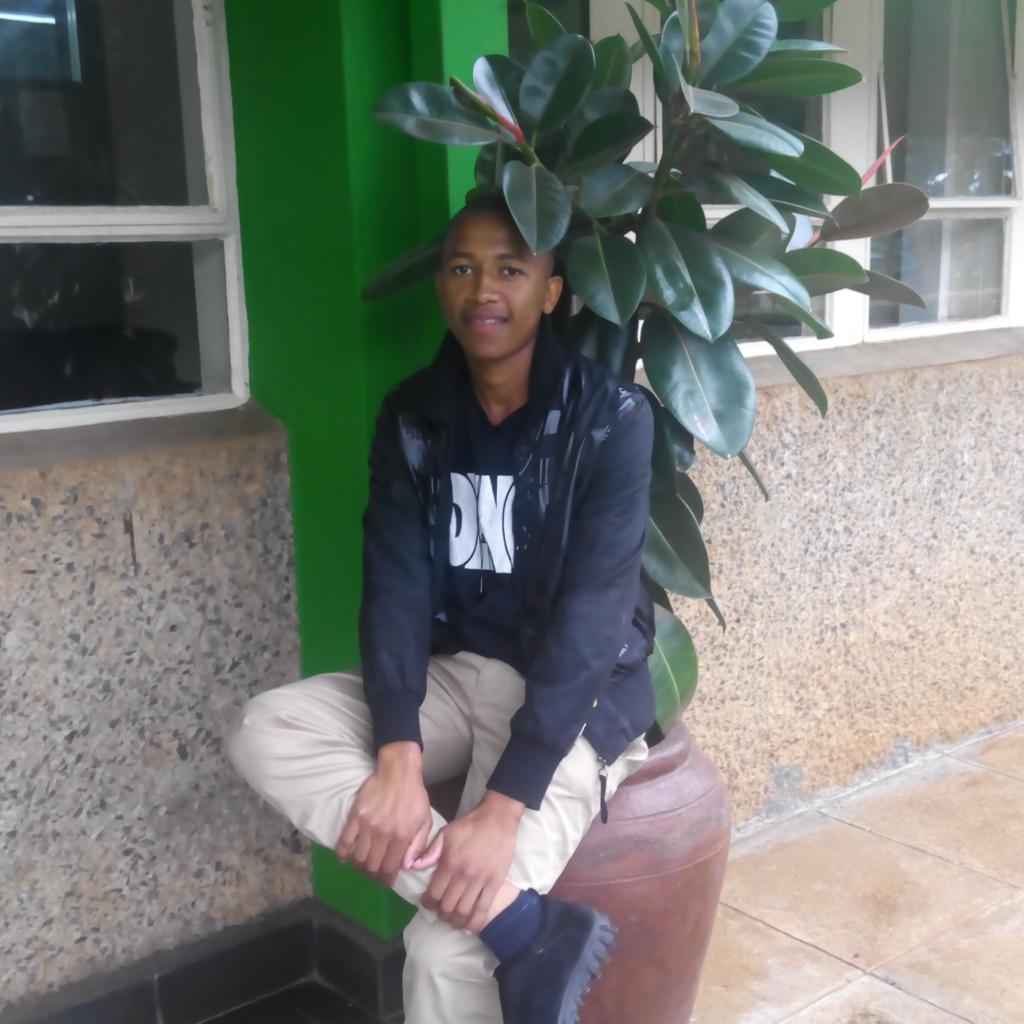 mududa23 tweet picture