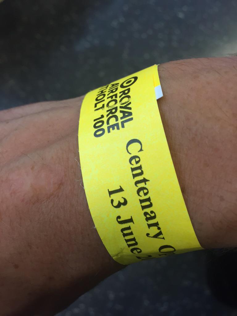 Have you got your Golden ticket for #RAFfamiliesday ? See you there! <a href="/600RAFReserves/">600 Sqn RAF Reserves</a> <a href="/RAFNortholt/">RAF Northolt</a>