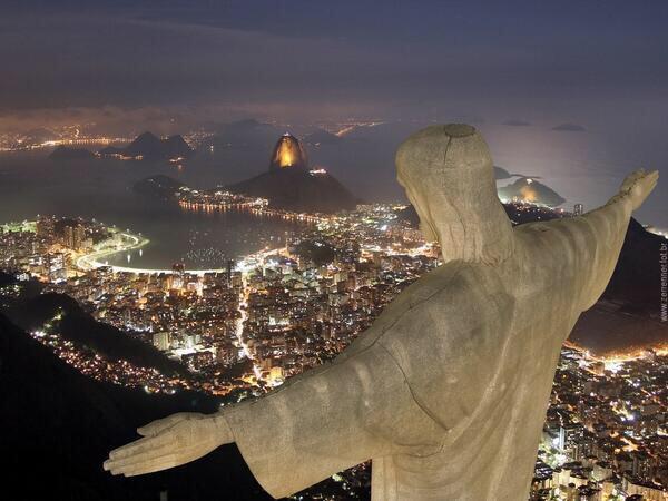 _Paisajes_'s tweet photo. Brasil de noche. http://t.co/y2fy14CSS3