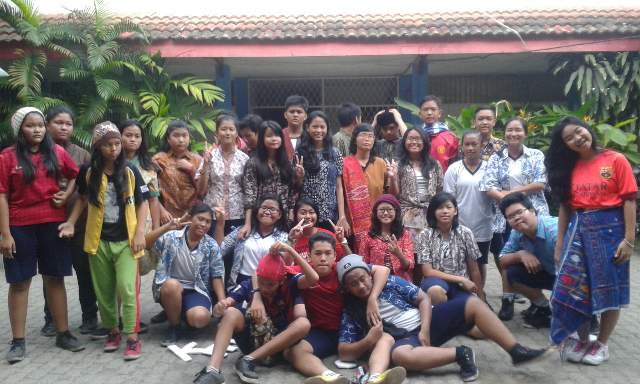 Clarapatriciaw_'s tweet photo. @SMA_StMonica [SMP] Kelas VIIIB #GRAFOLD_15 #GRAFOLD_15 #GRAFOLD_15 #GRAFOLD_15 #GRAFOLD_15 #GRAFOLD_15 #GRAFOLD_15 http://t.co/EbfzUtfp3b