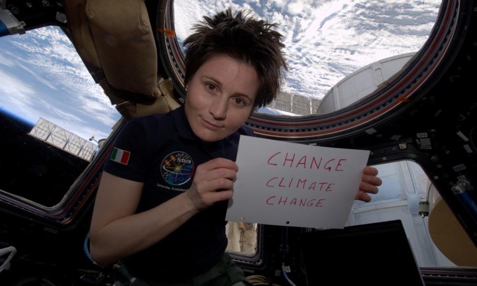 UNFCCC's tweet photo. Thanks @AstroSamantha for your message from outer space! #COP21 #Action2015 📡📡📡🚀🚀🚀❤️❤️❤️ @esa http://t.co/2qCMnBABnL