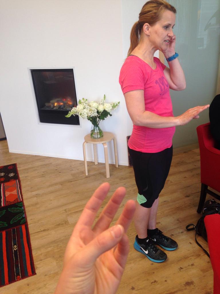 Meer ontspannen #ademhalen tijdens het (hard)lopen door je duim en pink contact te laten maken