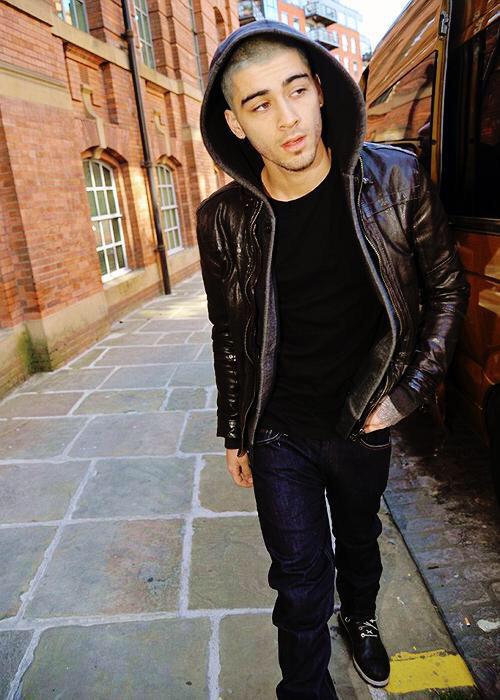 DailyZaynPics's tweet photo. http://t.co/SfN4en0M3l