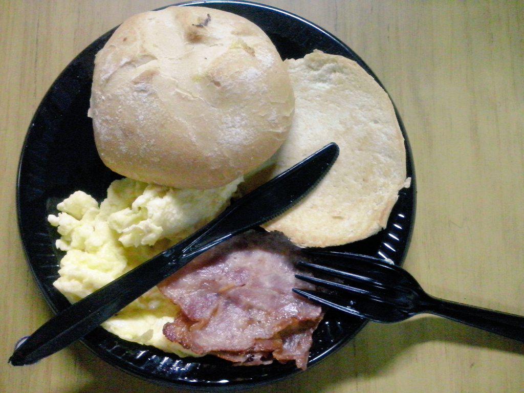ibizzrxuhl's tweet photo. Desayuno en el anglo #baconlover http://t.co/uOK2lBPhOG