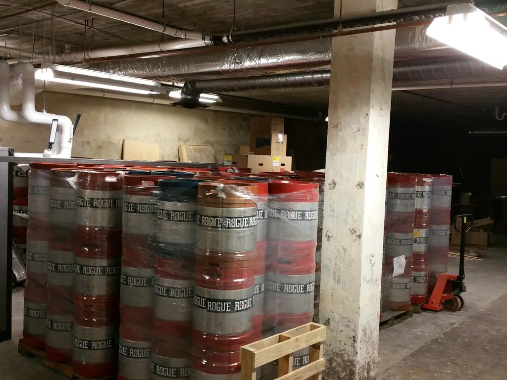 HALF BROTHERS BEER tweet media