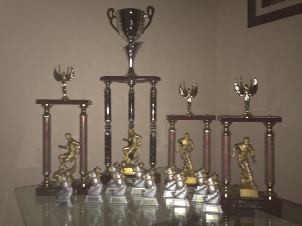 Ven a por tu trofeooo no lo dudes apuntate