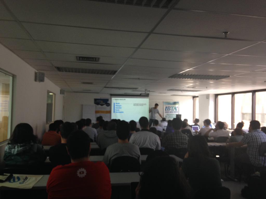 drgarcia1986's tweet image. Agora o @LucasMagn vai nos dar uma aula sobre Django aqui no #GrupySP