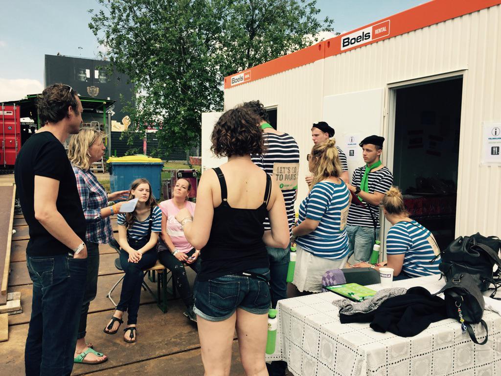 Doenersnet's tweet image. Voorbereiden dag 2 pinkpop 'Hoe gaan we het publiek mobiliseren?!' #pp15