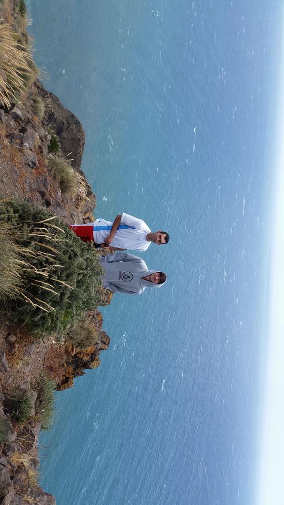 Adrianadiaz07's tweet photo. De playeo por la costa más bonita del mundo!!! @sarita_7s @RobertoRueda7 @luisruedas96  #carlosR #cabodegata http://t.co/K7inIpgxha