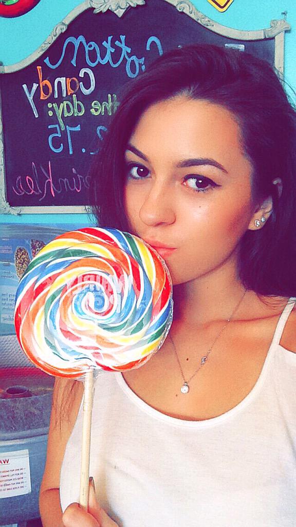SassafrasWP's tweet photo. Stop in &amp; snap ur sweet summer selfie  @SassafrasWP 4 free $5 gft crd. #sassafras #sweet #sassy http://t.co/SauRt3Hi6Q