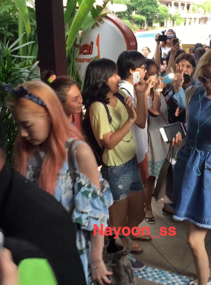 [PIC][13-06-2015]TaeYeon – Sunny – Tiffany – YoonA và SeoHyun trở về Hàn Quốc vào sáng nay CHYE5OdUAAAjmA2