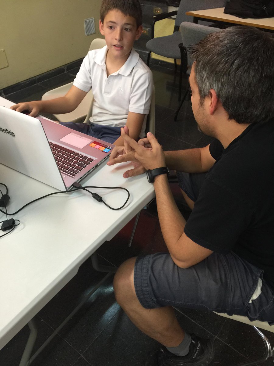 majadajoven's tweet image. A muerte con #scratch para darlo todo en #majadahackjunior sábado 20 juniohttp://bit.ly/1KNmjB9 #coderdojomajadahonda